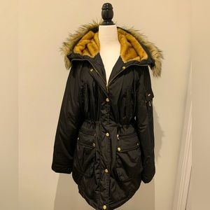 BEBE Women's Long Length Parka Jacket with Faux Fur Hood